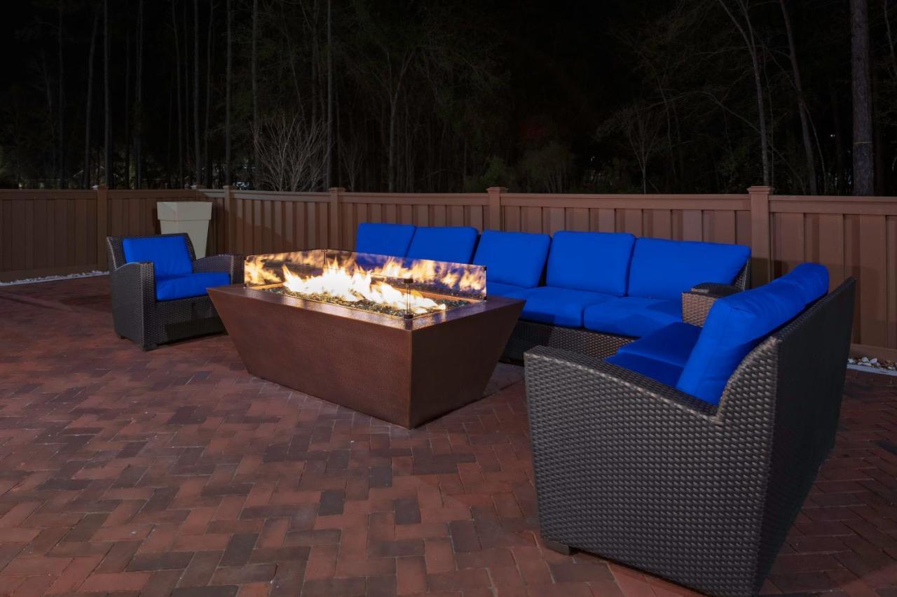 Holiday Inn Express & Suites Wilmington West - Medical Park By Ihg Exterior foto