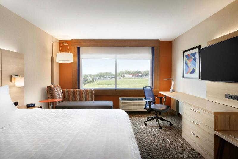 Holiday Inn Express & Suites Wilmington West - Medical Park By Ihg Exterior foto